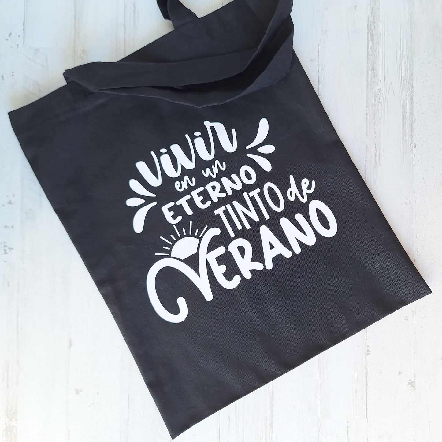 Vivir en un eterno tinto de verano · Tote bag